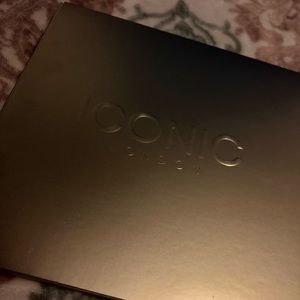 Eyeshadow ICONIC LONDON